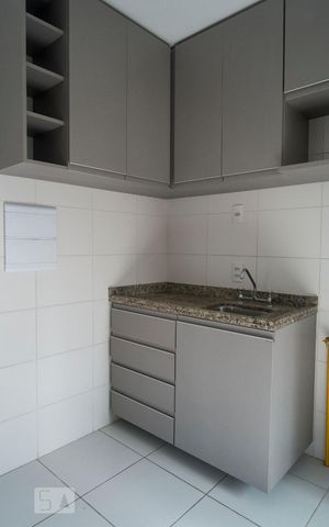 Apartamento à venda com 70m², 3 quartos e 2 vagasCozinha