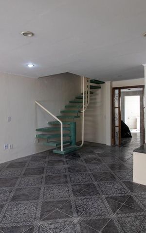 Casa à venda com 151m², 3 quartos e 3 vagasSala