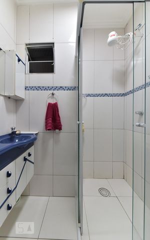 Studio à venda com 42m², 1 quarto e 1 vaga Studio à venda com 42m², 1 quarto e 1 vagaBanheiro