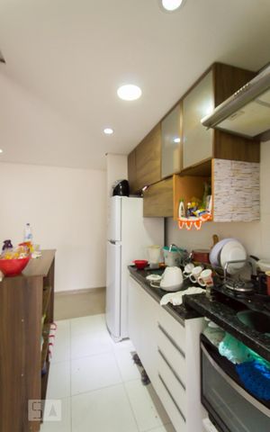 Apartamento à venda com 68m², 2 quartos e 1 vagaCozinha