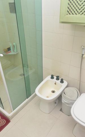 Apartamento à venda com 235m², 4 quartos e 1 vagaBanheiro 2
