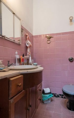 Casa à venda com 157m², 2 quartos e 1 vaga Casa à venda com 157m², 2 quartos e 1 vagaBanheiro