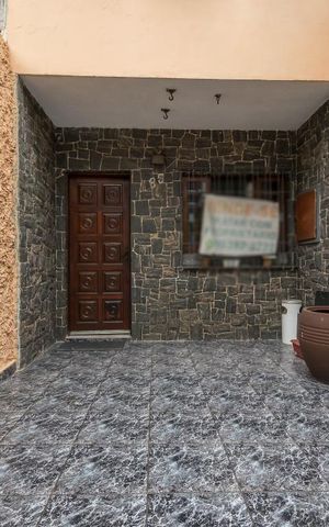 Casa à venda com 157m², 2 quartos e 1 vaga
