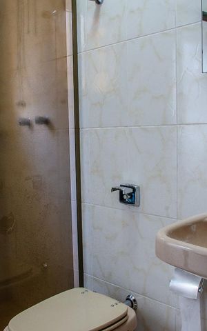 Casa à venda com 170m², 3 quartos e 2 vagas Casa à venda com 170m², 3 quartos e 2 vagasBanheiro da Suíte