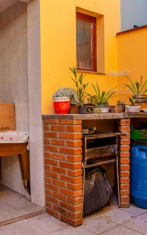 Casa à venda com 170m², 3 quartos e 2 vagas Casa à venda com 170m², 3 quartos e 2 vagasQuintal
