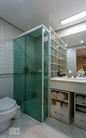 Apartamento à venda com 300m², 4 quartos e 3 vagas Apartamento à venda com 300m², 4 quartos e 3 vagasBanheiro suíte-2