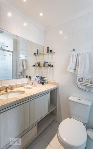 Apartamento à venda com 60m², 2 quartos e 1 vaga Apartamento à venda com 60m², 2 quartos e 1 vagaBanheiro Suite