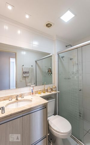 Apartamento à venda com 60m², 2 quartos e 1 vaga Apartamento à venda com 60m², 2 quartos e 1 vagaBanheiro Social