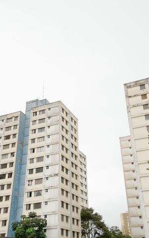 Apartamento para alugar com 57m², 2 quartos e 1 vaga Apartamento para alugar com 57m², 2 quartos e 1 vagaFachada