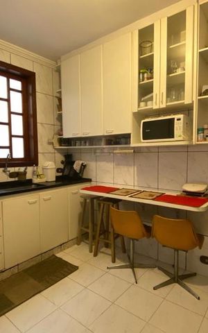 Casa para alugar com 143m², 4 quartos e 3 vagas Casa para alugar com 143m², 4 quartos e 3 vagasCozinha