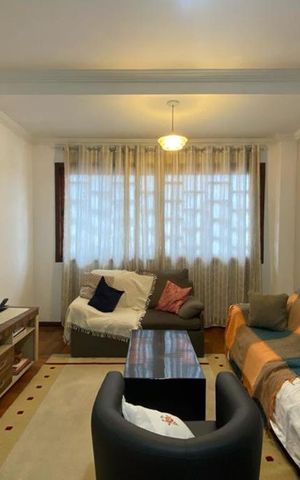 Casa para alugar com 143m², 4 quartos e 3 vagas Casa para alugar com 143m², 4 quartos e 3 vagasSala