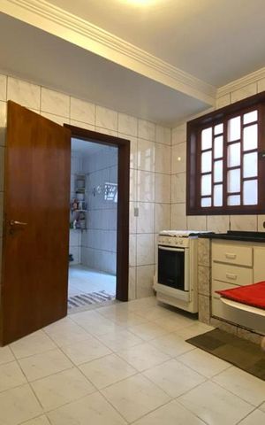 Casa para alugar com 143m², 4 quartos e 3 vagas Casa para alugar com 143m², 4 quartos e 3 vagasCozinha