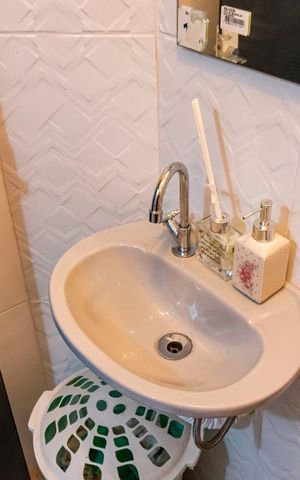 Casa à venda com 95m², 2 quartos e 2 vagas1o. Andar - Banheiro de serviço