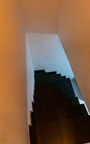 Casa à venda com 95m², 2 quartos e 2 vagas2o. Andar - Escadas