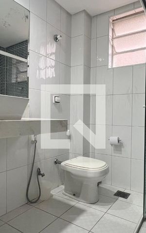 Apartamento à venda com 95m², 2 quartos e sem vaga Apartamento à venda com 95m², 2 quartos e sem vagaBanheiro