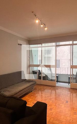 Apartamento à venda com 95m², 2 quartos e sem vaga Apartamento à venda com 95m², 2 quartos e sem vagaSala de TV