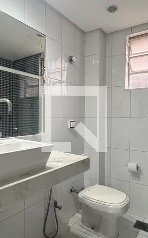 Apartamento à venda com 95m², 2 quartos e sem vaga Apartamento à venda com 95m², 2 quartos e sem vagaBanheiro