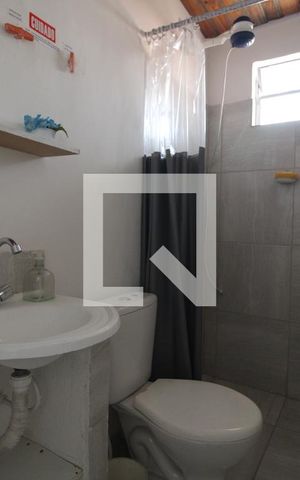 Casa para alugar com 29m², 1 quarto e sem vagaBanheiro
