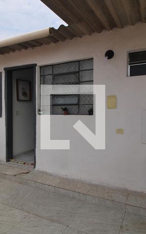 Casa para alugar com 29m², 1 quarto e sem vagaFrente da casa