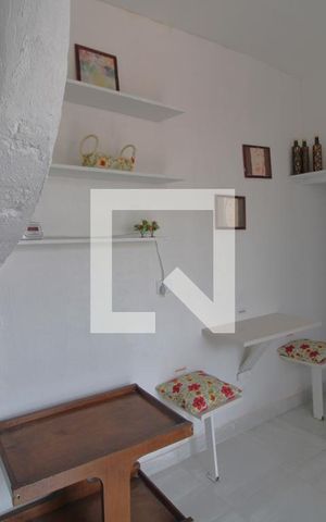 Casa para alugar com 29m², 1 quarto e sem vagaSala/Quarto