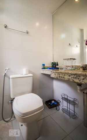 Apartamento à venda com 80m², 3 quartos e 2 vagas Apartamento à venda com 80m², 3 quartos e 2 vagasBanheiro da Suíte