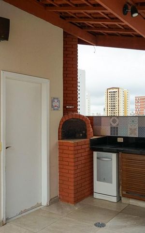 Apartamento à venda com 240m², 4 quartos e 2 vagas Apartamento à venda com 240m², 4 quartos e 2 vagasÁrea Externa