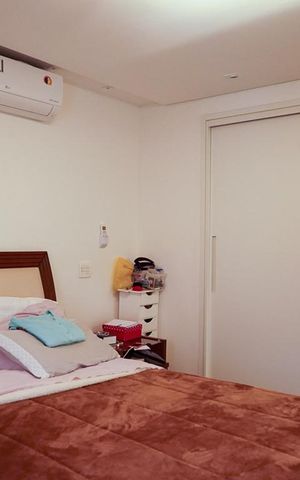 Apartamento à venda com 240m², 4 quartos e 2 vagas Apartamento à venda com 240m², 4 quartos e 2 vagasSuíte 1