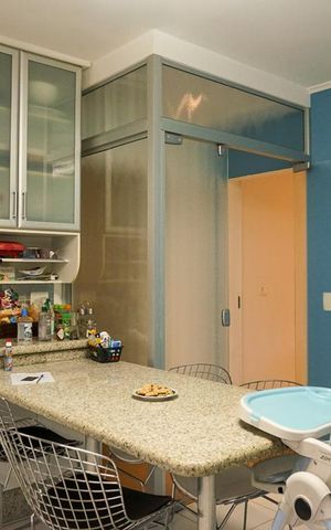 Apartamento à venda com 240m², 4 quartos e 2 vagas Apartamento à venda com 240m², 4 quartos e 2 vagasCozinha