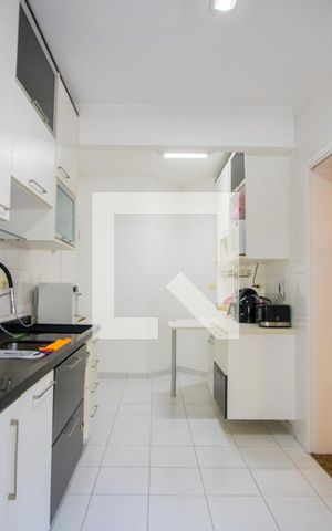 Apartamento para alugar com 110m², 3 quartos e 2 vagas Apartamento para alugar com 110m², 3 quartos e 2 vagasCozinha