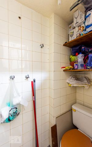 Apartamento à venda com 62m², 2 quartos e 1 vaga Apartamento à venda com 62m², 2 quartos e 1 vagaBanheiro de Serviço