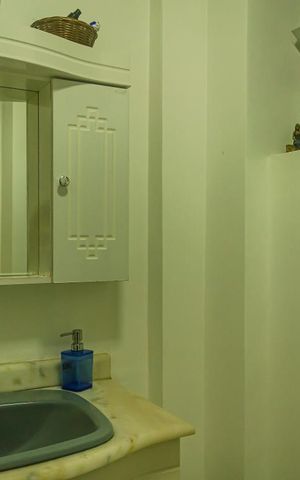 Apartamento à venda com 109m², 2 quartos e sem vaga Apartamento à venda com 109m², 2 quartos e sem vagaBanheiro
