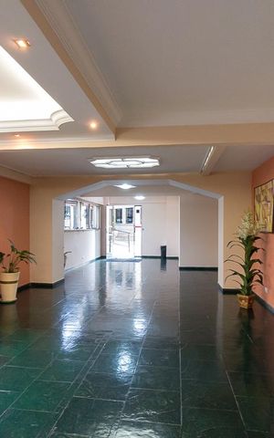 Apartamento à venda com 150m², 3 quartos e 2 vagasHall de entrada do prédio