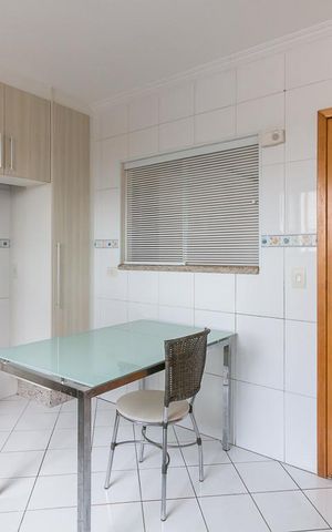 Apartamento à venda com 150m², 3 quartos e 2 vagasCozinha