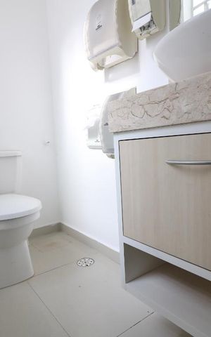 Apartamento à venda com 170m², 5 quartos e sem vaga Apartamento à venda com 170m², 5 quartos e sem vagaBanheiro 1
