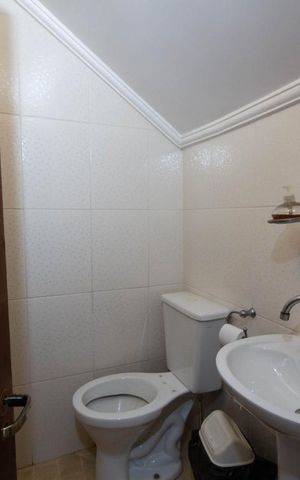 Casa à venda com 175m², 4 quartos e 3 vagas Casa à venda com 175m², 4 quartos e 3 vagasBanheiro de Serviço