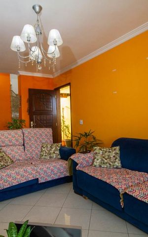 Casa à venda com 175m², 4 quartos e 3 vagasSala