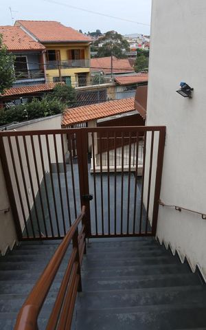 Apartamento à venda com 70m², 2 quartos e 1 vagaEscadas de entrada