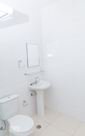 Apartamento para alugar com 42m², 1 quarto e sem vaga Apartamento para alugar com 42m², 1 quarto e sem vagaBanheiro