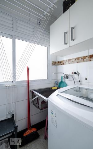 Apartamento à venda com 65m², 2 quartos e 1 vagaÁrea de Serviço