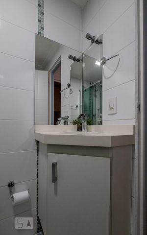 Apartamento à venda com 65m², 2 quartos e 1 vagaBanheiro 2