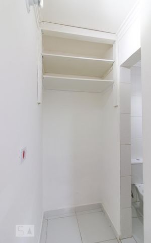Casa para alugar com 30m², 1 quarto e sem vagaEntrada banheiro