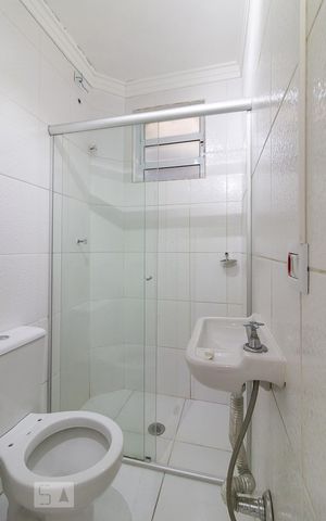 Casa para alugar com 30m², 1 quarto e sem vagaBanheiro