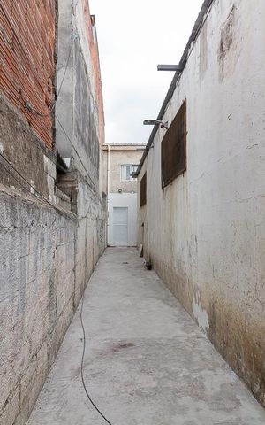 Casa para alugar com 30m², 1 quarto e sem vagaCorredor de entrada da casa