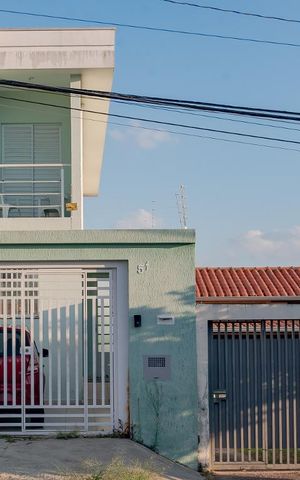 Casa para alugar com 114m², 3 quartos e 2 vagas Casa para alugar com 114m², 3 quartos e 2 vagasFachada