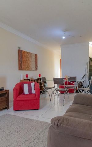 Casa para alugar com 114m², 3 quartos e 2 vagas Casa para alugar com 114m², 3 quartos e 2 vagasSala