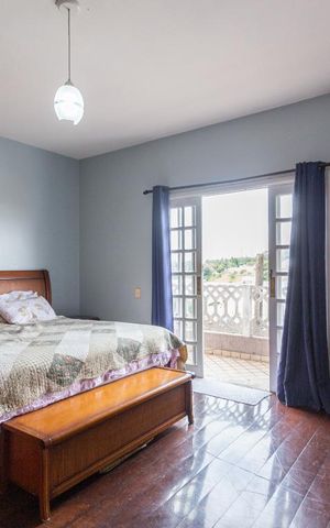 Casa à venda com 246m², 4 quartos e 2 vagas Casa à venda com 246m², 4 quartos e 2 vagasSuíte