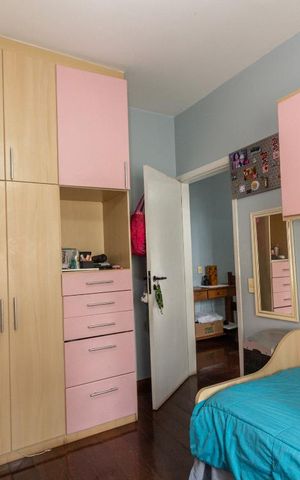 Casa à venda com 246m², 4 quartos e 2 vagas Casa à venda com 246m², 4 quartos e 2 vagasQuarto 2