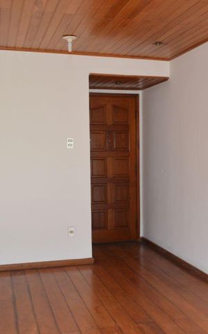 Apartamento para alugar com 78m², 2 quartos e sem vagaSala