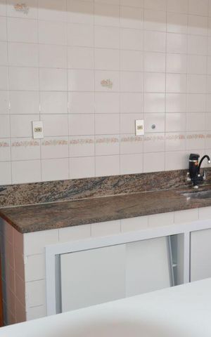 Apartamento para alugar com 78m², 2 quartos e sem vagaCozinha e Área de Serviço