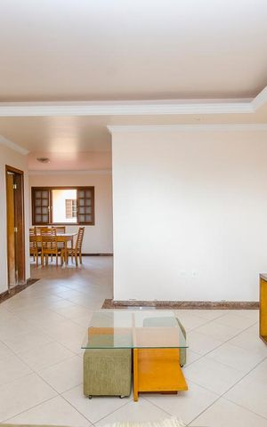 Casa para alugar com 300m², 4 quartos e 3 vagasSala